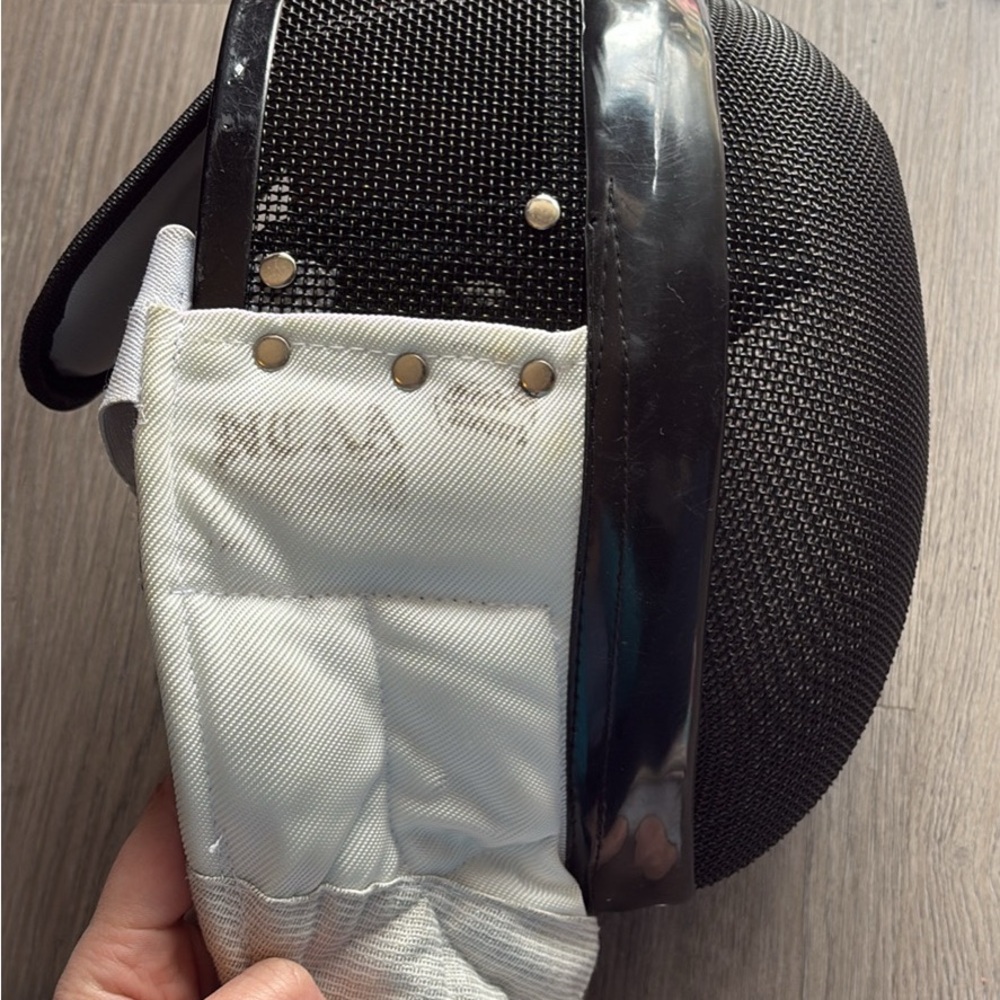 Absolute Fencing Black Foil Fencing Mask - Picture 3 of 6